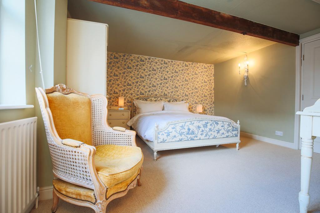 Fantinos Bed & Breakfast Тирск Екстериор снимка