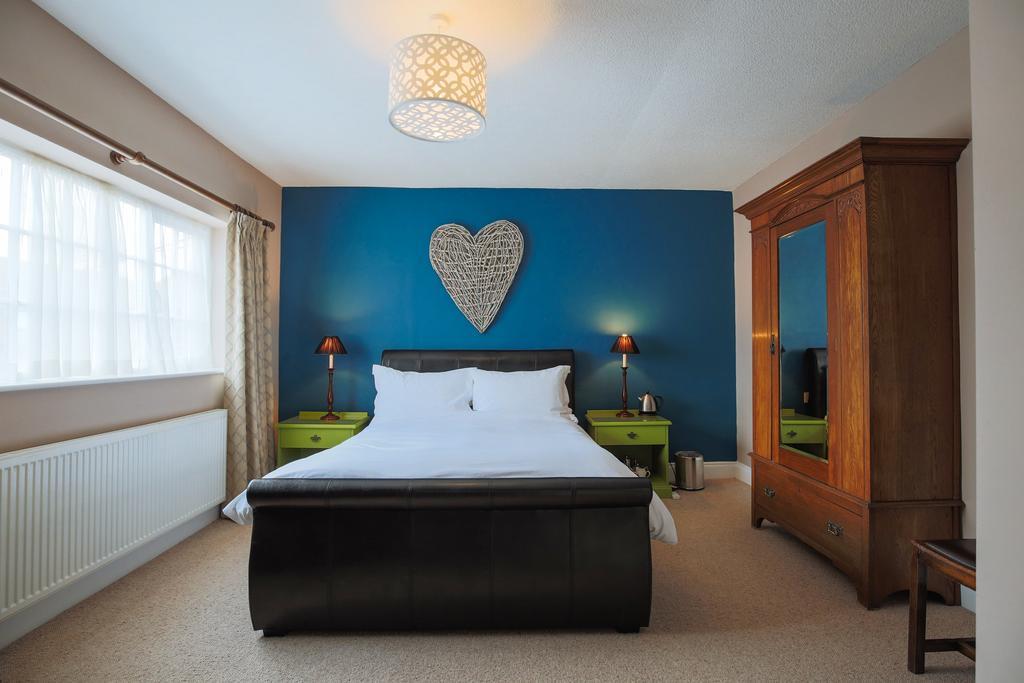 Fantinos Bed & Breakfast Тирск Екстериор снимка
