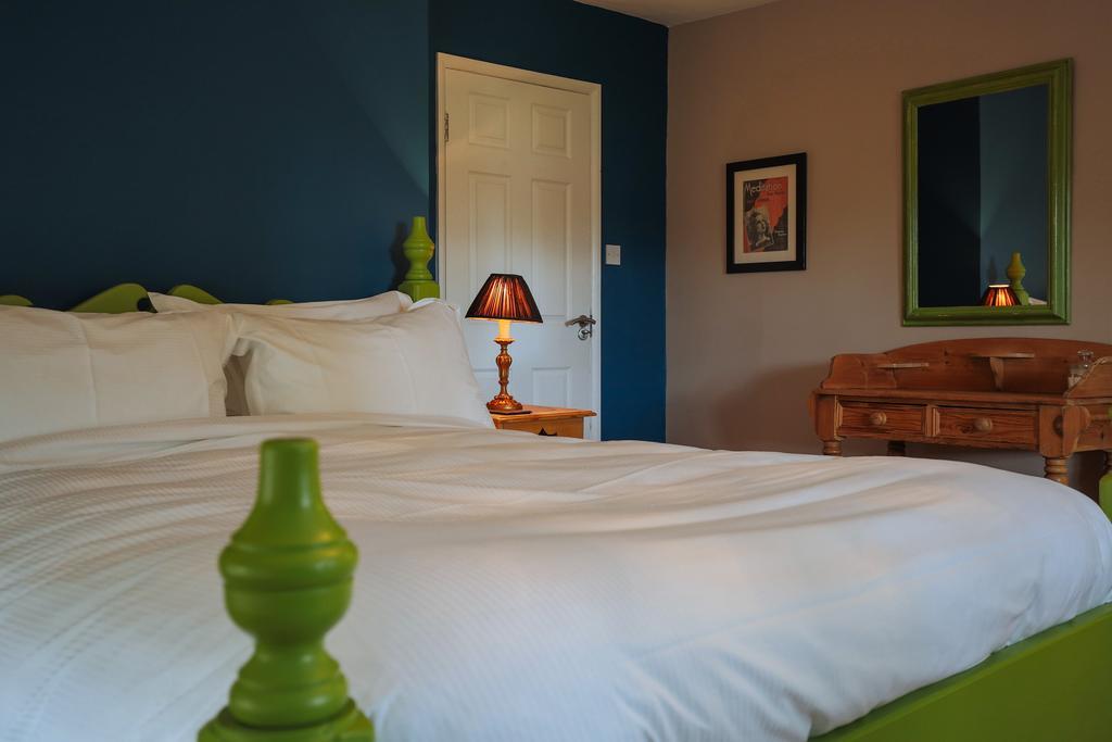 Fantinos Bed & Breakfast Тирск Екстериор снимка