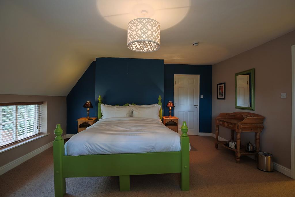 Fantinos Bed & Breakfast Тирск Екстериор снимка