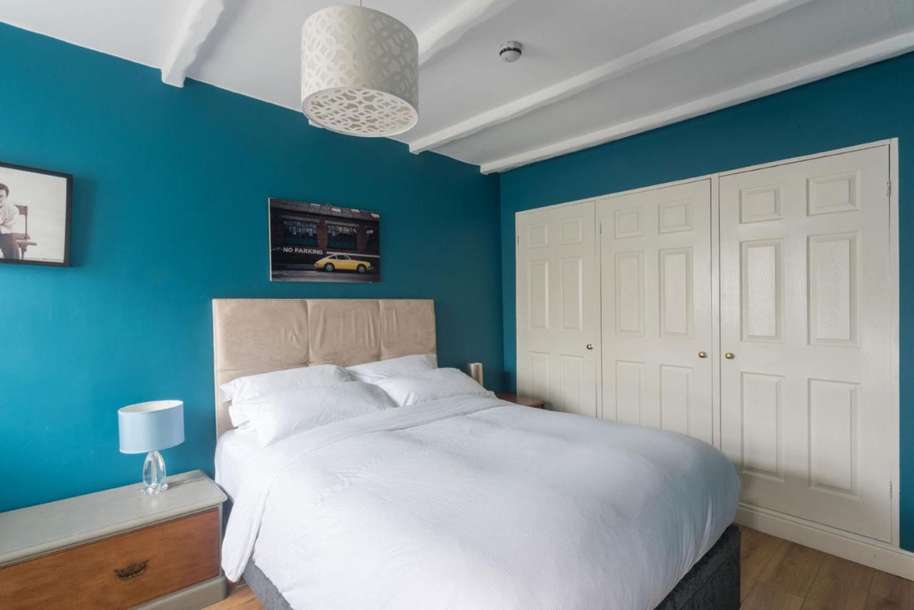 Fantinos Bed & Breakfast Тирск Екстериор снимка